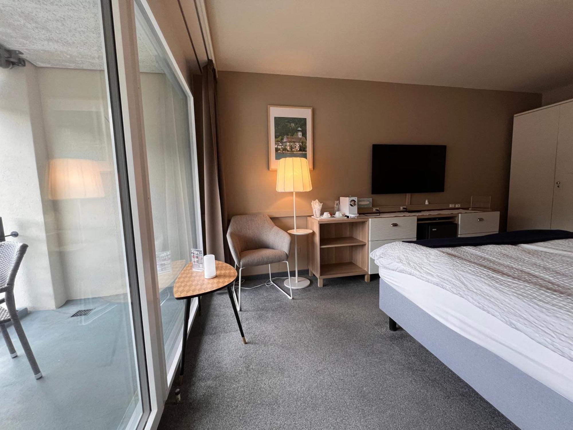 Seehotel Riviera At Lake Lucerne Gersau Exterior photo