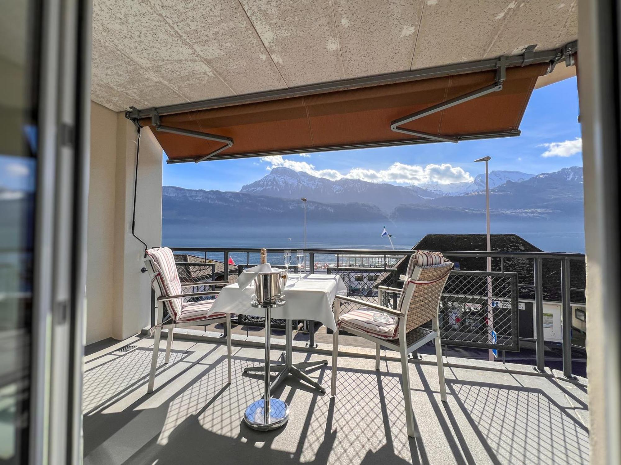 Seehotel Riviera At Lake Lucerne Gersau Exterior photo
